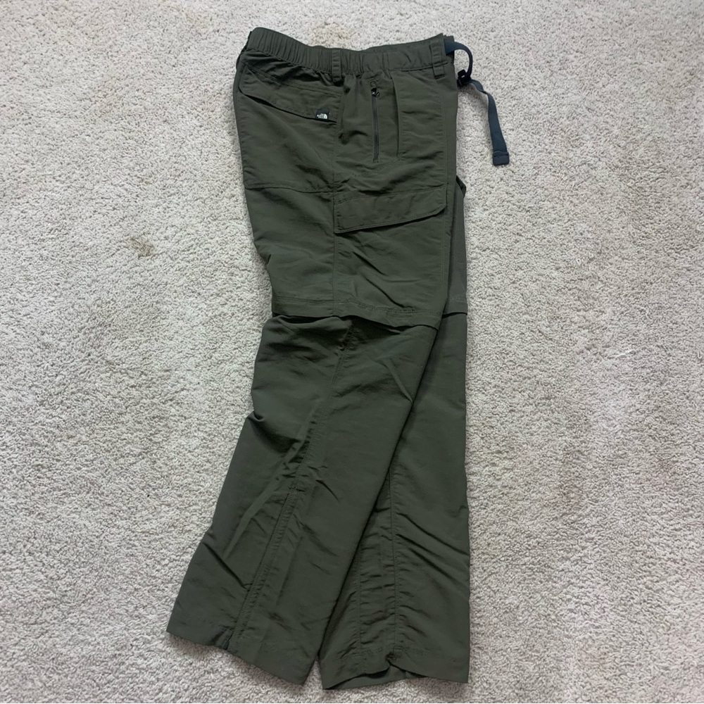 Men's THE NORTH FACE Dark Green CARGO Belted ZIP OFF Belted HIKING PANTS Shorts